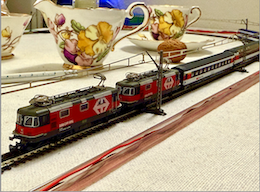 gauge Z on coffee tablel with Dinamo&iTrain.png